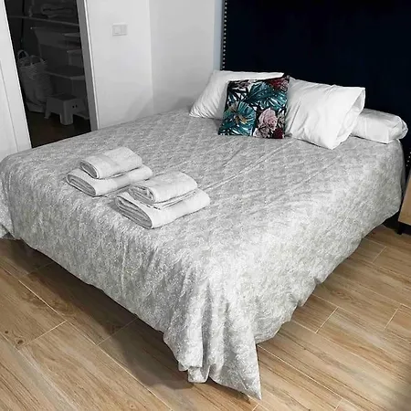 Cozy Downtown Studio Apartment Malaga
